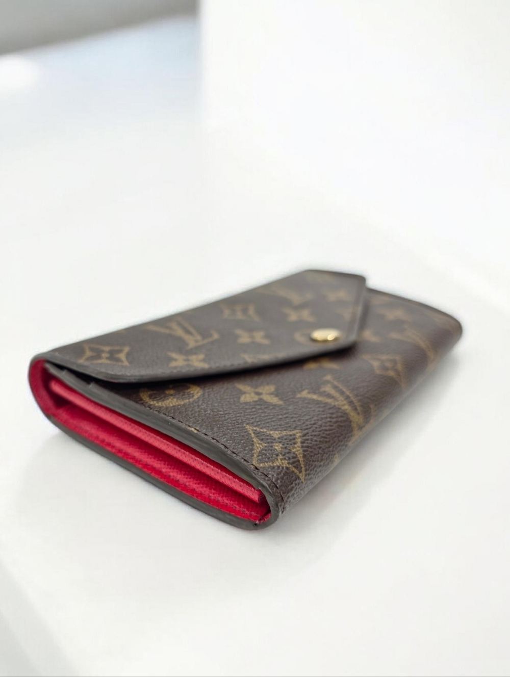✨️Authentic Louis Vuitton Sarah long wallet Brown monogram Red interior - Picture 4 of 12